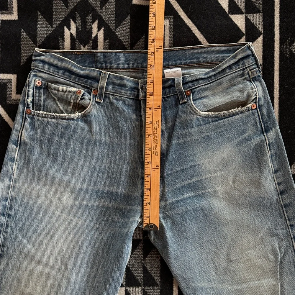 Vintage Distressed Levis 501xx Jeans_8